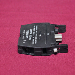 Lot Of 8X Siemens 3Sb04 00-0B Contact Block 660V~