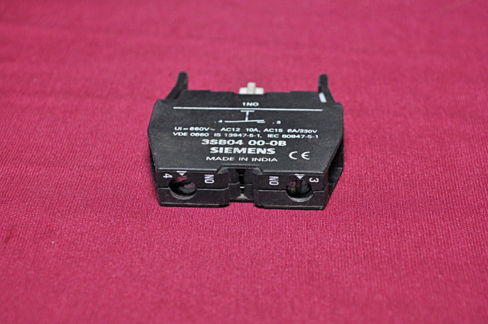 Lot Of 8X Siemens 3Sb04 00-0B Contact Block 660V~