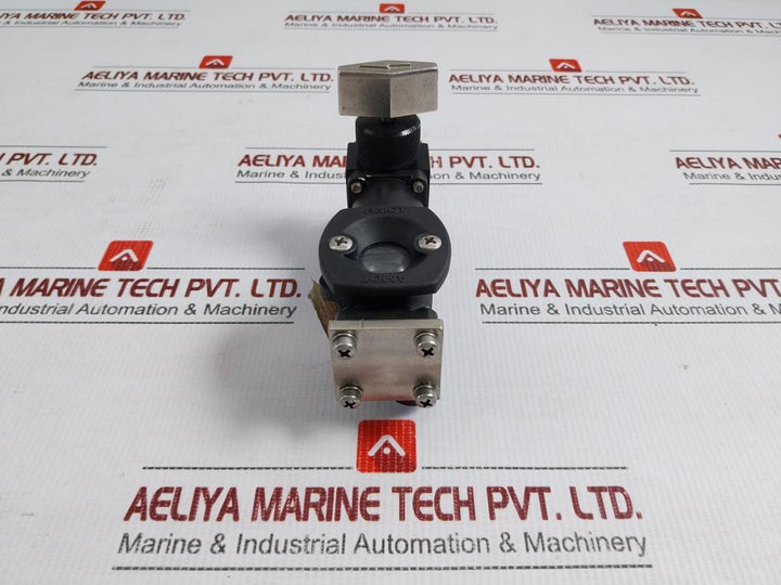 2400M Amot Pneumatic Indicating Relay