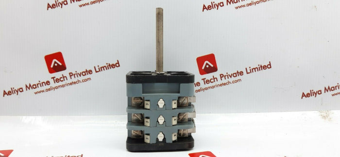 Entrelec v32 d/30841 rotary cam switch 240v