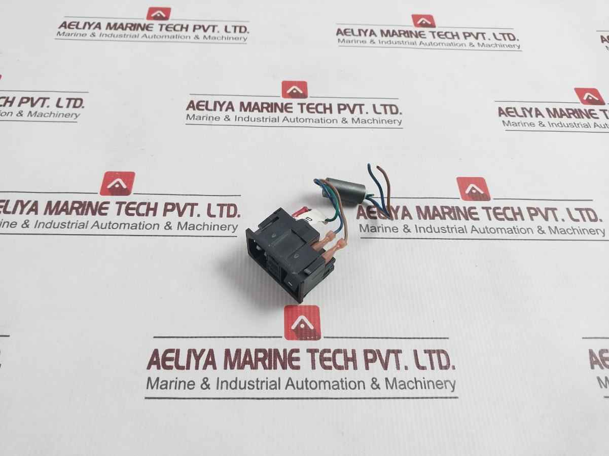 250V Power Connector Socket For Use Only With A 250V Fuse