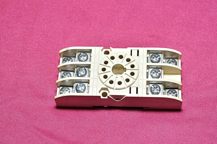 electromatic s411 relay socket 10a 300v
