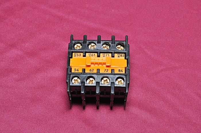 Telemecanique La1-d22 A65 Auxiliary Contact