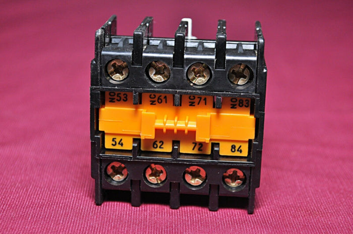 Telemecanique La1-d22 A65 Auxiliary Contact