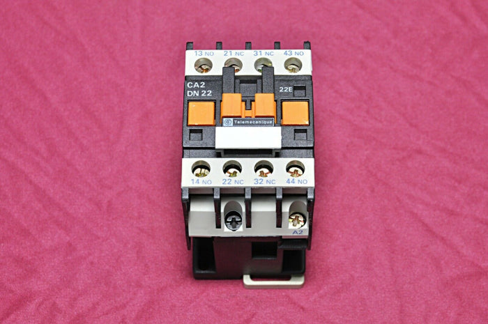 Telemecanique Ca2 Dn22M7 Control Relay 220-230V 50Hz 500V