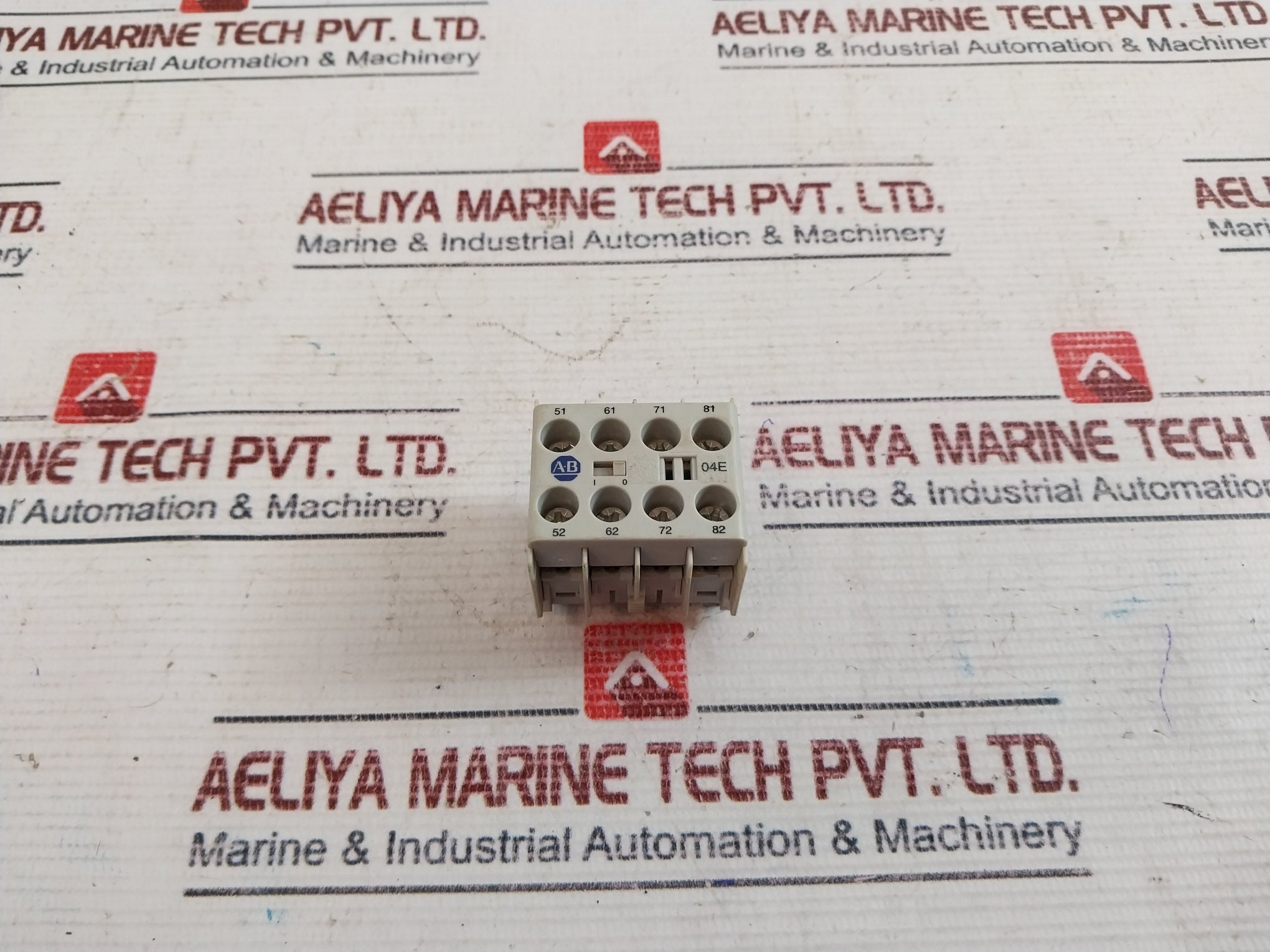 Allen-bradley 100-kfa04E Auxiliary Contact Block 10A 600Vac Ser: A