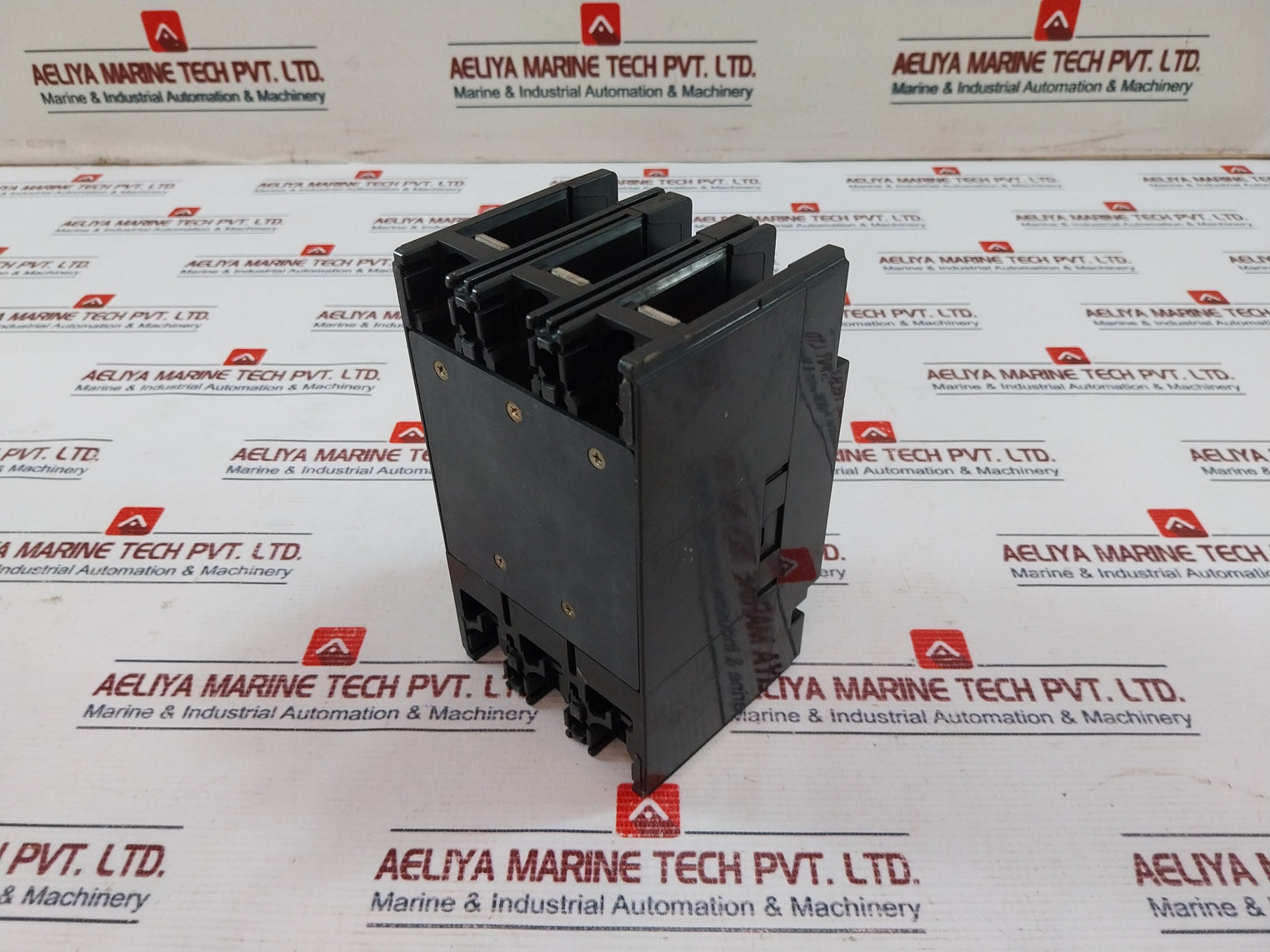 Mitsubishi Electric Nf100-sh No-fuse Breaker 60Amp 3-pole 660V