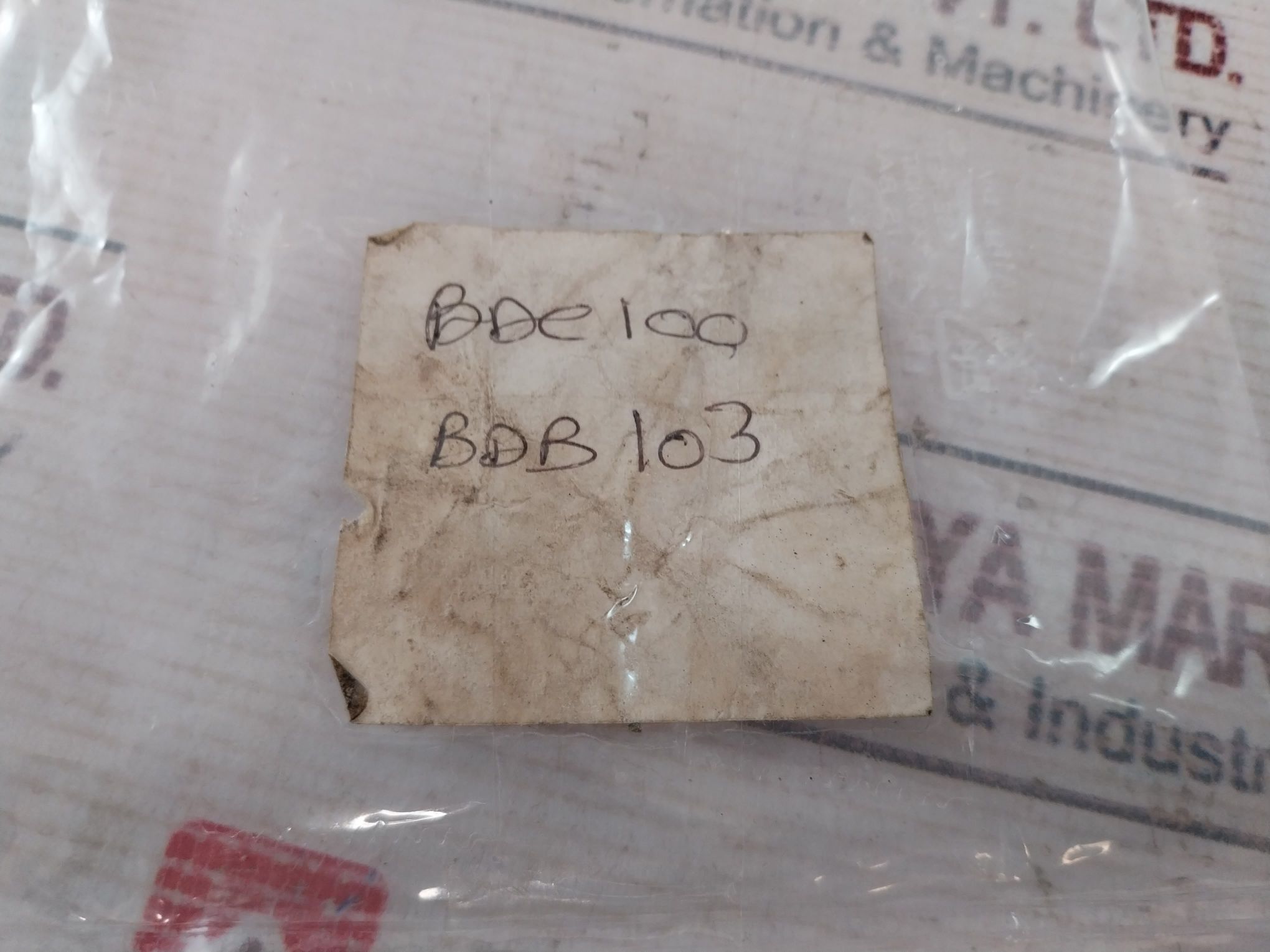 Roger 380901 Bolt Sv1581 100 010, 0674126 103