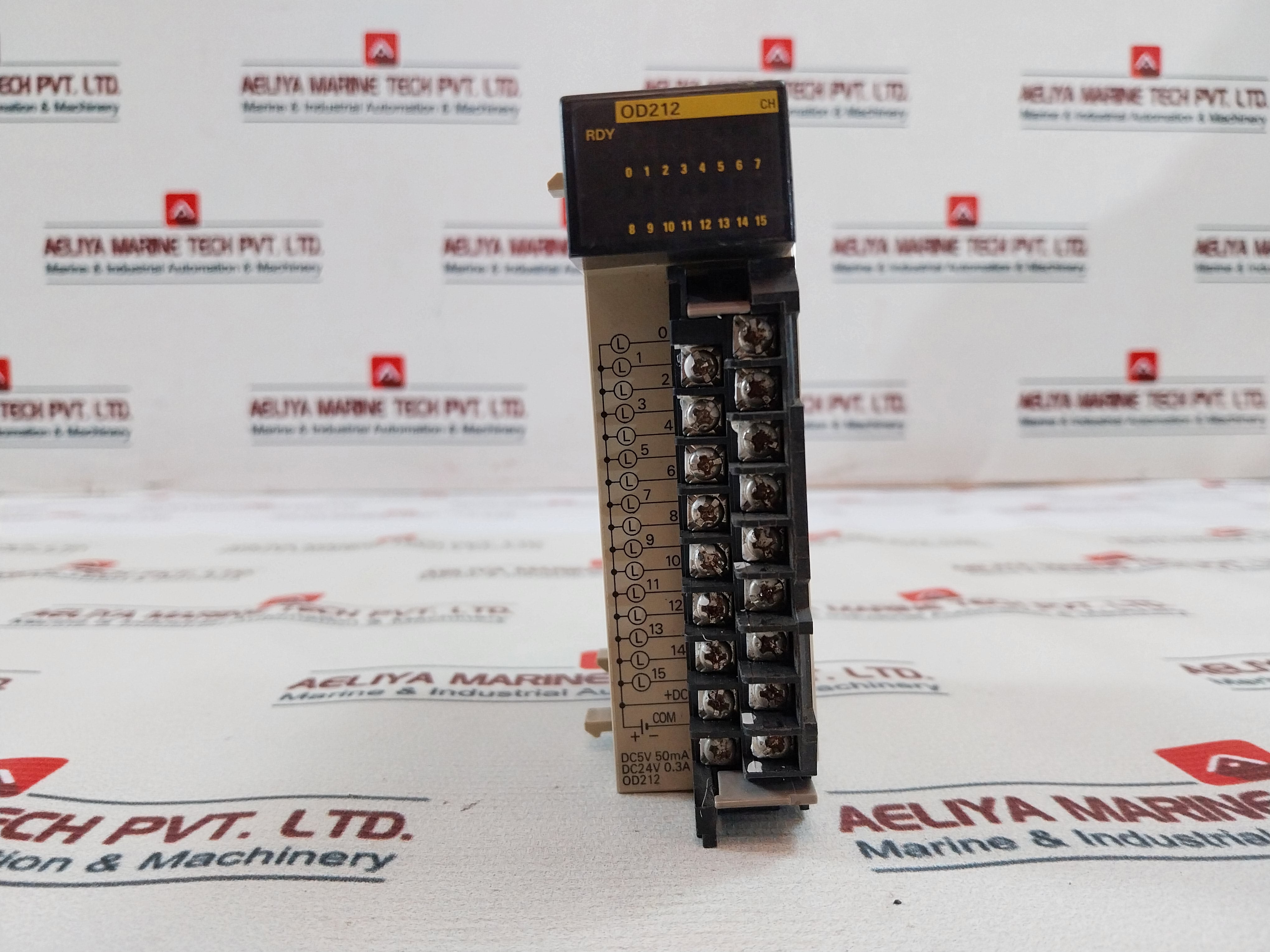 Omron Cqm1-od212 16Points Output Module Unit 5-24Vdc
