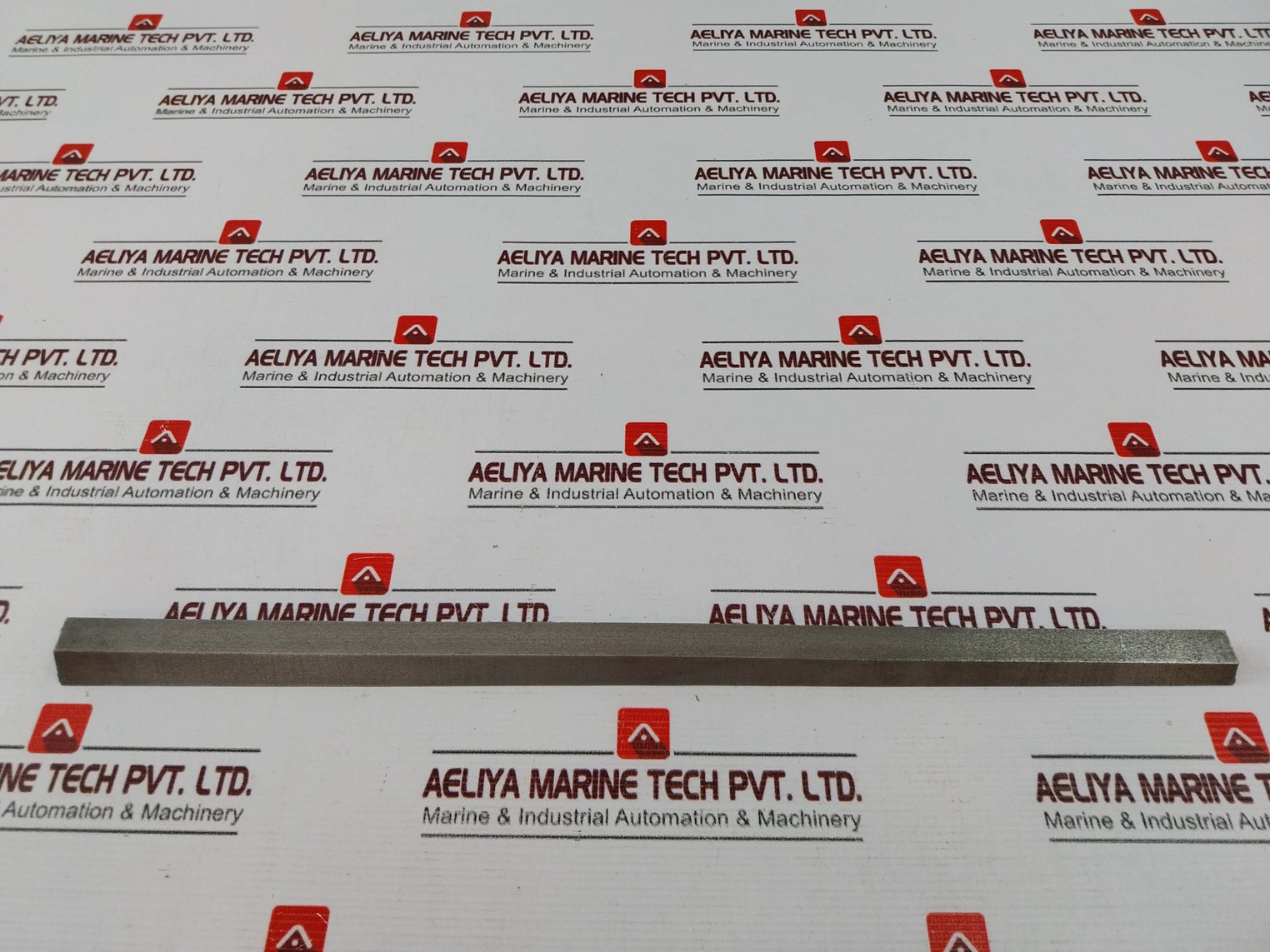 Run Master 33-3022 Gib Square Tool Bit 330 X 1000R
