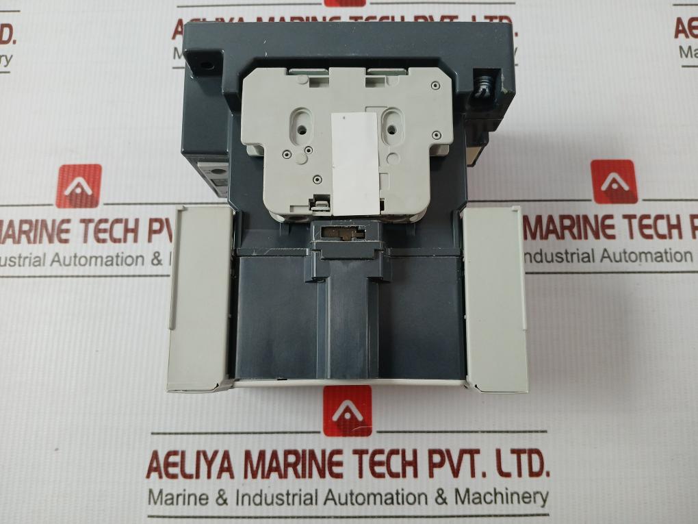 3-pole Contactor Ac 220V 50/60Hz Siemens 3Tf46 22-0Xn2