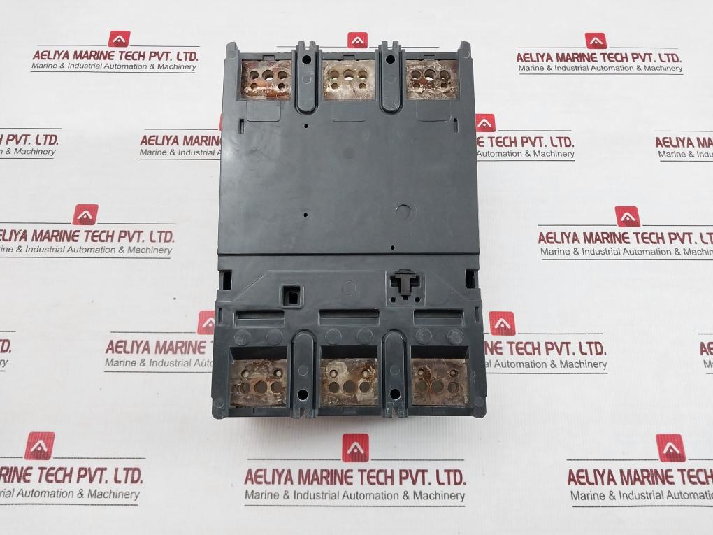 3-pole Molded Case Circuit Breaker 3Vl5763-2Dc36-0Ae1 Siemens