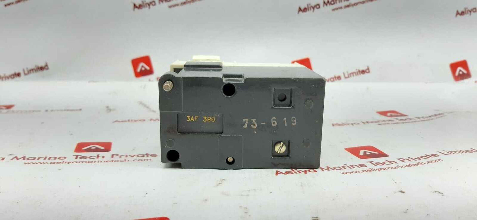 Telemecanique CA2-FT 111 380V50Hz 440V60Hz Relay