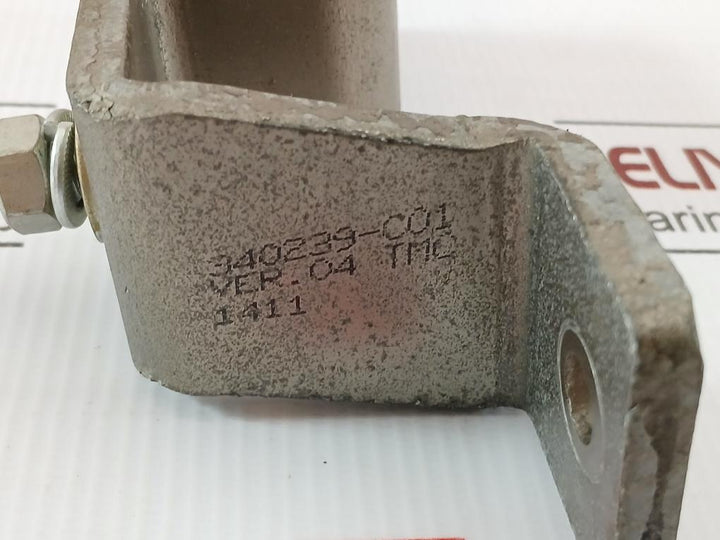 340239-c01 Ver.04 Fabricated Offset Bracket