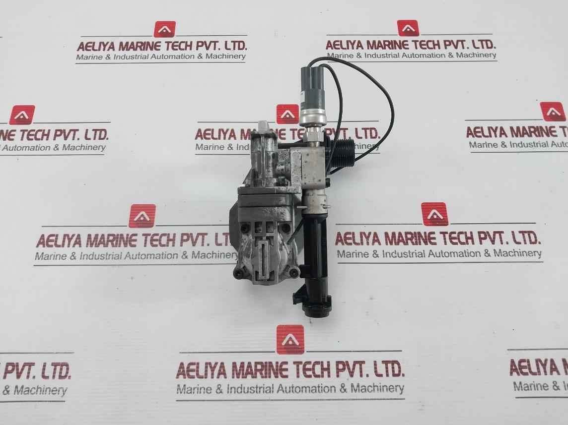 39-7-4-3 Pressure Switch For Pump System Hikoki 6(6)A 240Vac