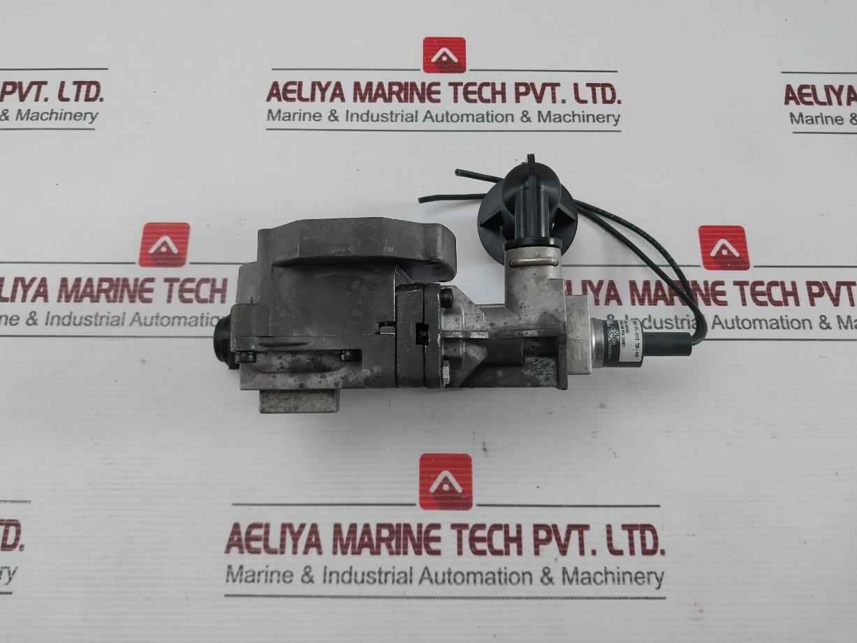 39-7-4-3 Pressure Switch For Pump System Hikoki 6(6)A 240Vac