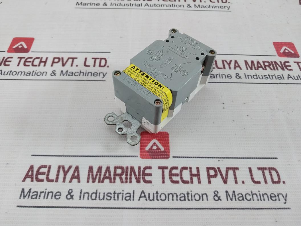 3Grace Gfci Duplex Receptacle 125V 60Hz 20Amp Class A