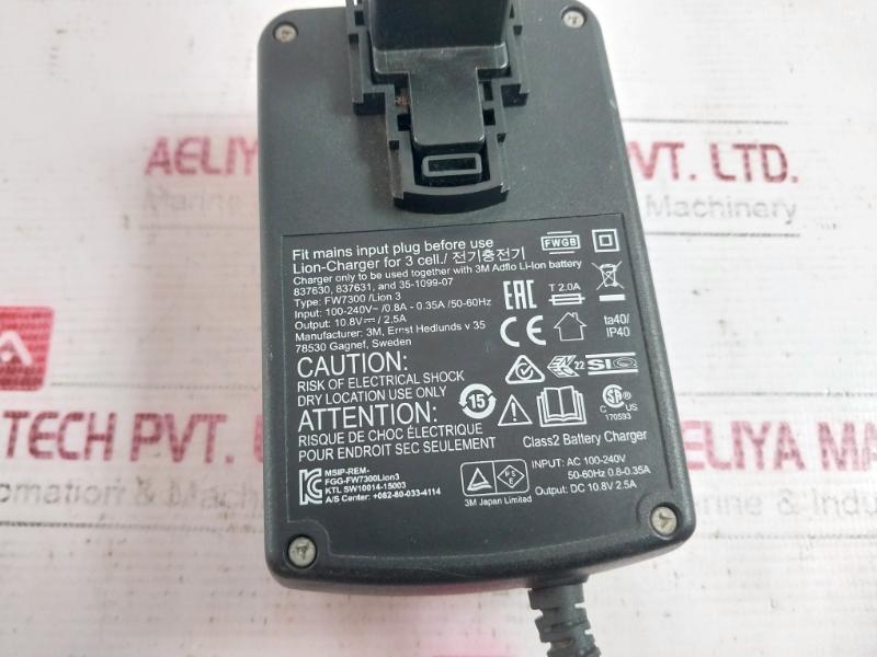 3M 833111 Battery Charger For Li-ion Battery 35-0099-08 10.8V, 2.5A Ta40/Ip40