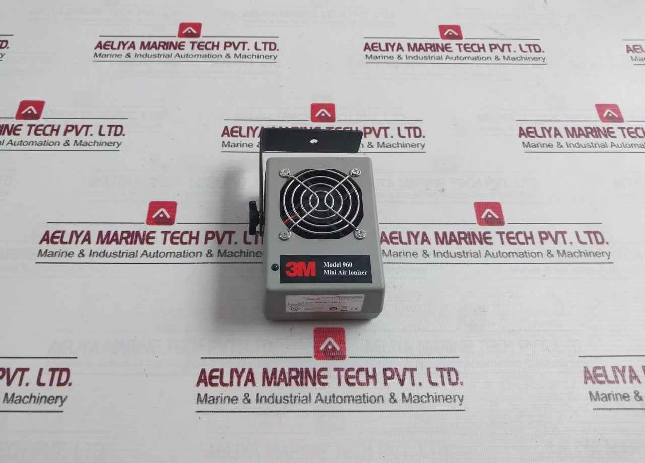 3M Electronics 960 Mini Air Ionizer 50/60Hz 0.2A 5.5W