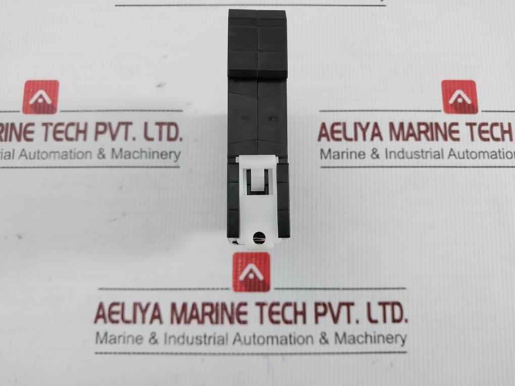 3P Monitoring Relay 200-240Vac 4.4Va 50/60Hz Omron K8Ak-pm1