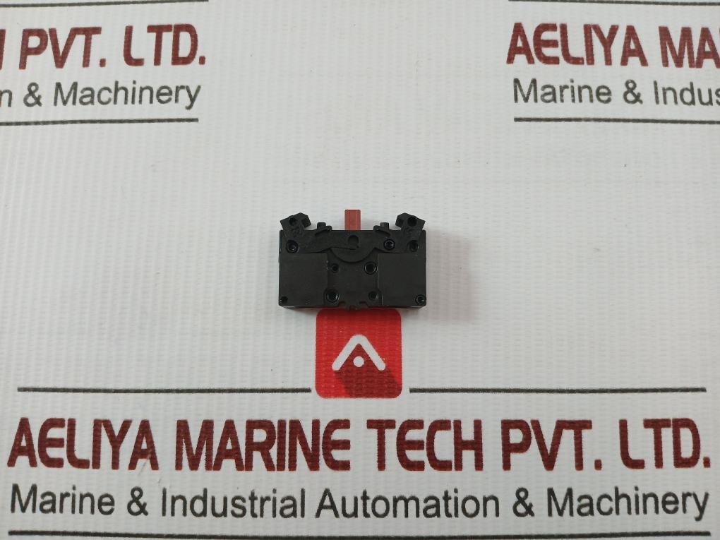 3Sb3 203-0Aa11 Push Button With Contact Block 50 Hz Siemens