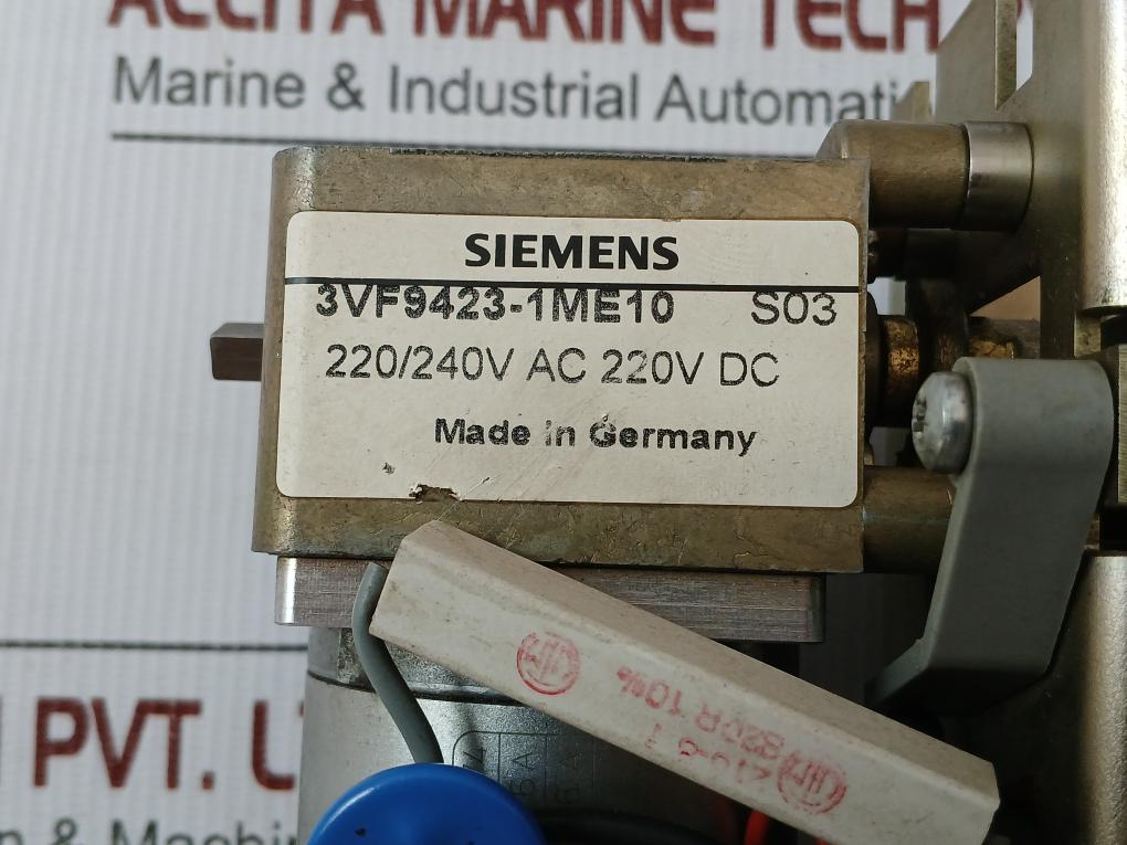 3Vf9423-1Me10 Motor Operating Mechanism Siemens 220/240V Ac