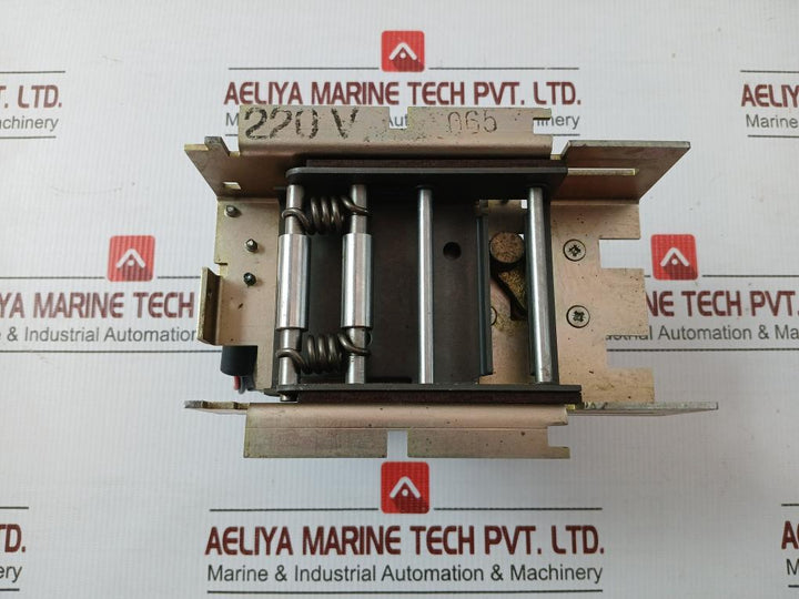 3Vf9423-1Me10 Motor Operating Mechanism Siemens 220/240V Ac
