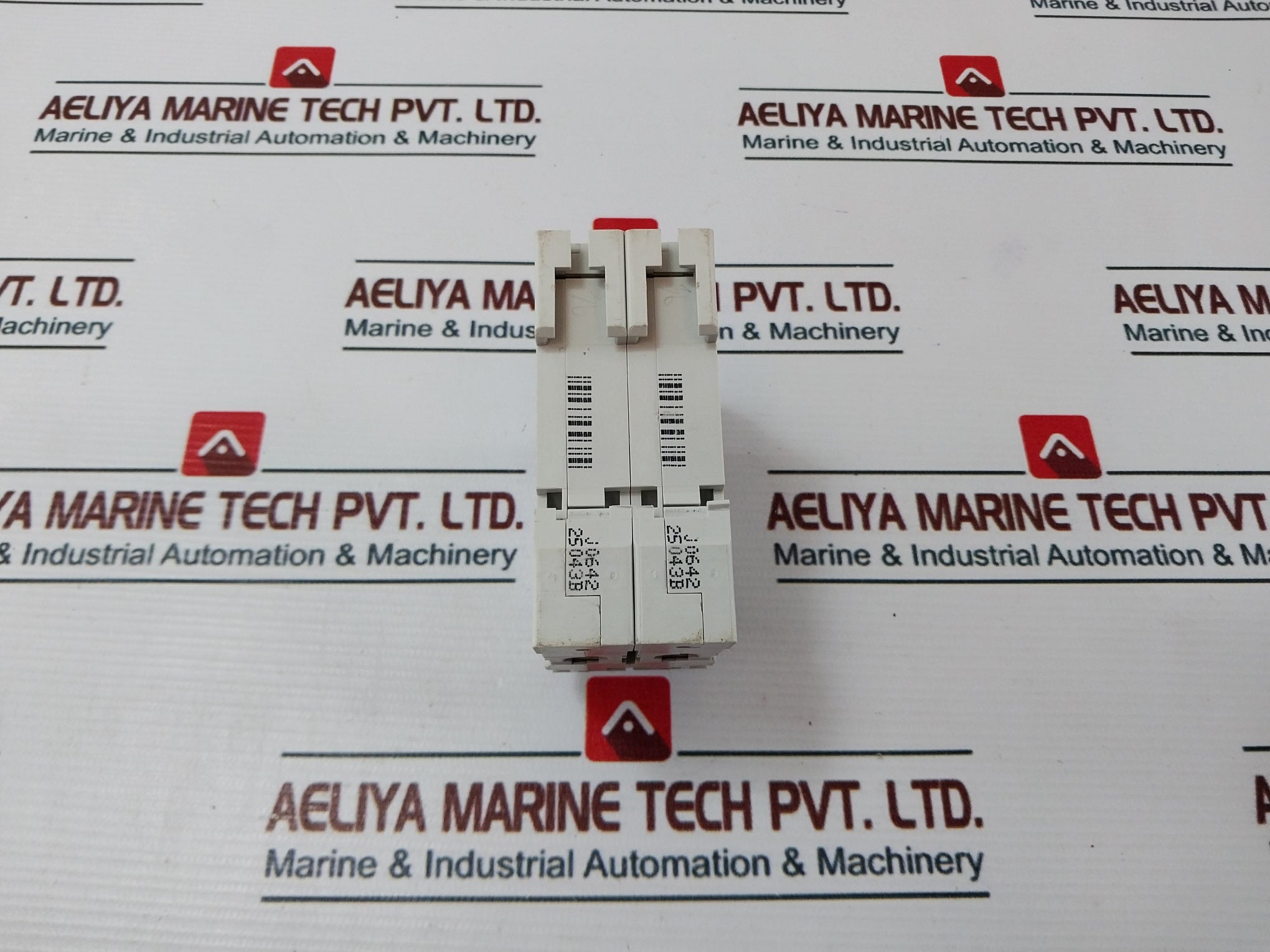 Merlin Gerin Multi 9 C60H C3 Circuit Breaker 400V