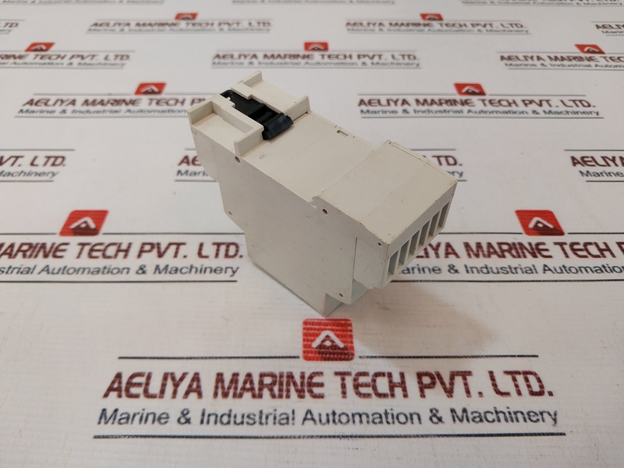 Crouzet 8487302 Voltage Monitoring Relay 3-Phase 480V AC 50/60hz