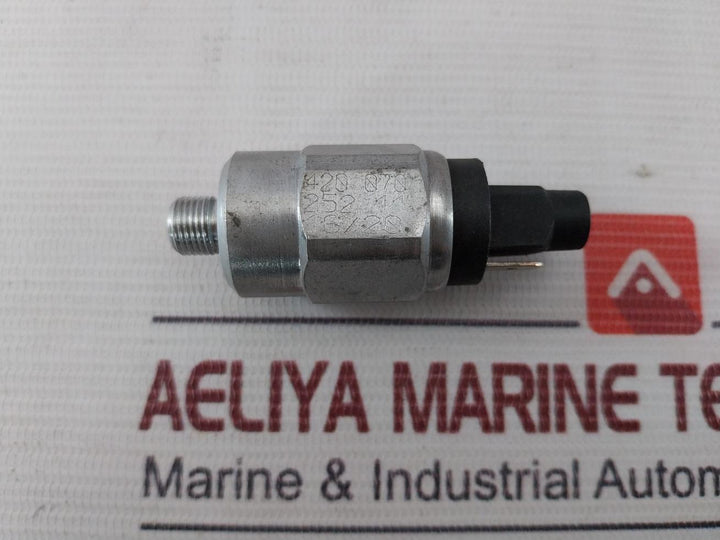 420 070 252 11 Pressure Switch Flat Connector
