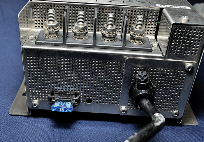 Newmar pt-24-8 phase three stage smart charger