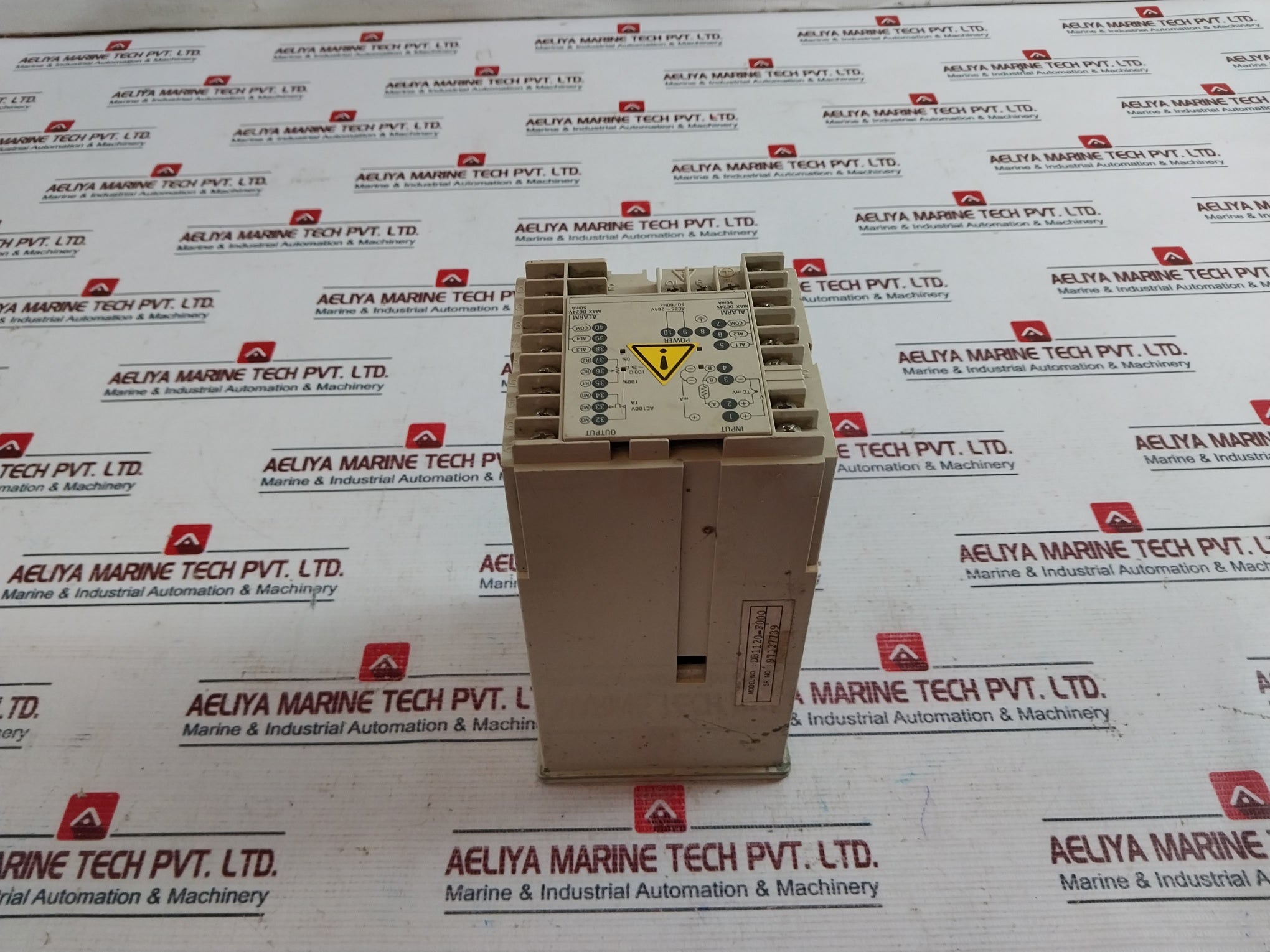 Chino Db1000 Digital Indicating Controller Db1120-f000 1A 100Vac 50Ma