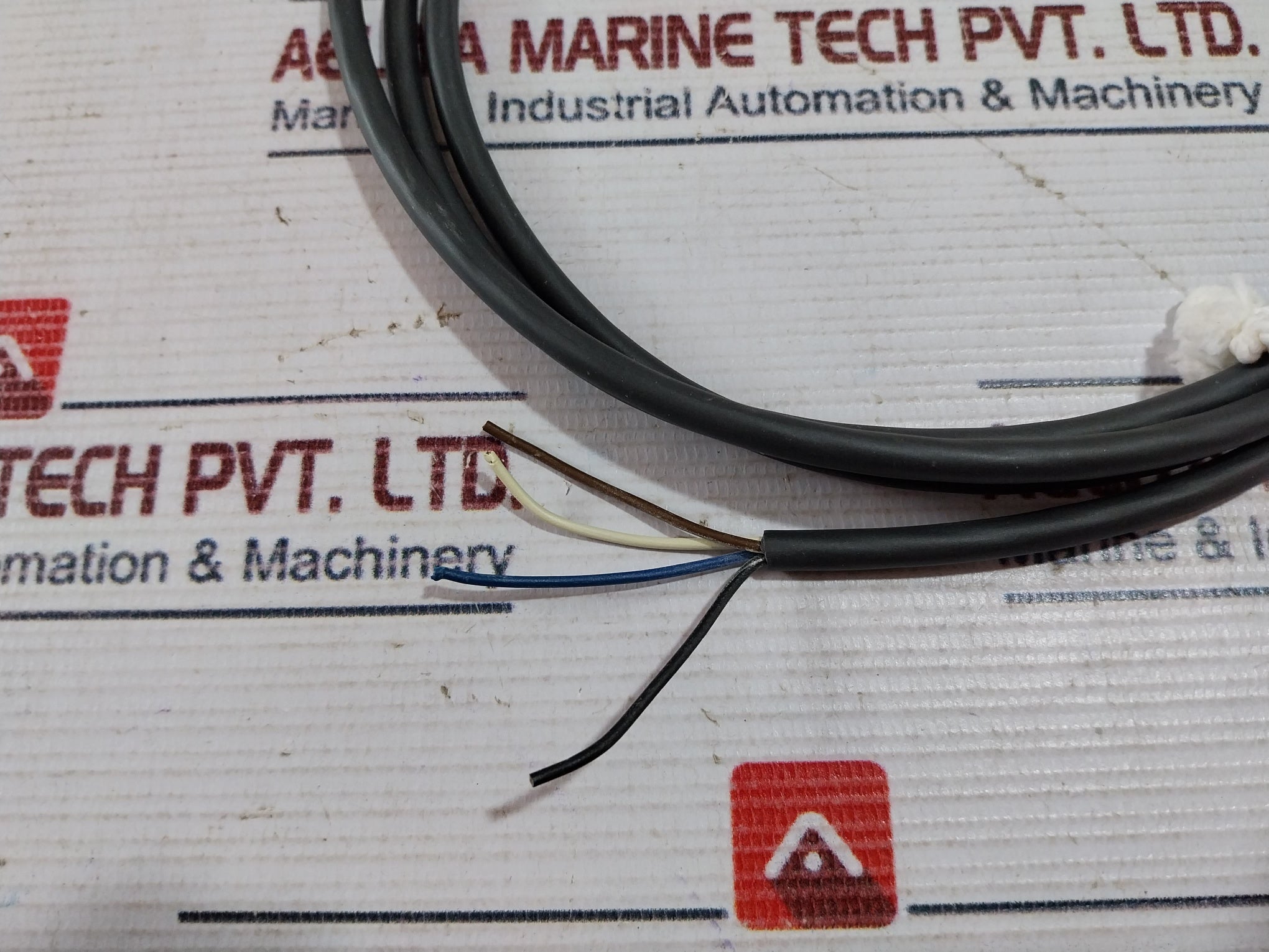 Telemecanique Xzc P1241L2 2M Wired Female Connector Ip67