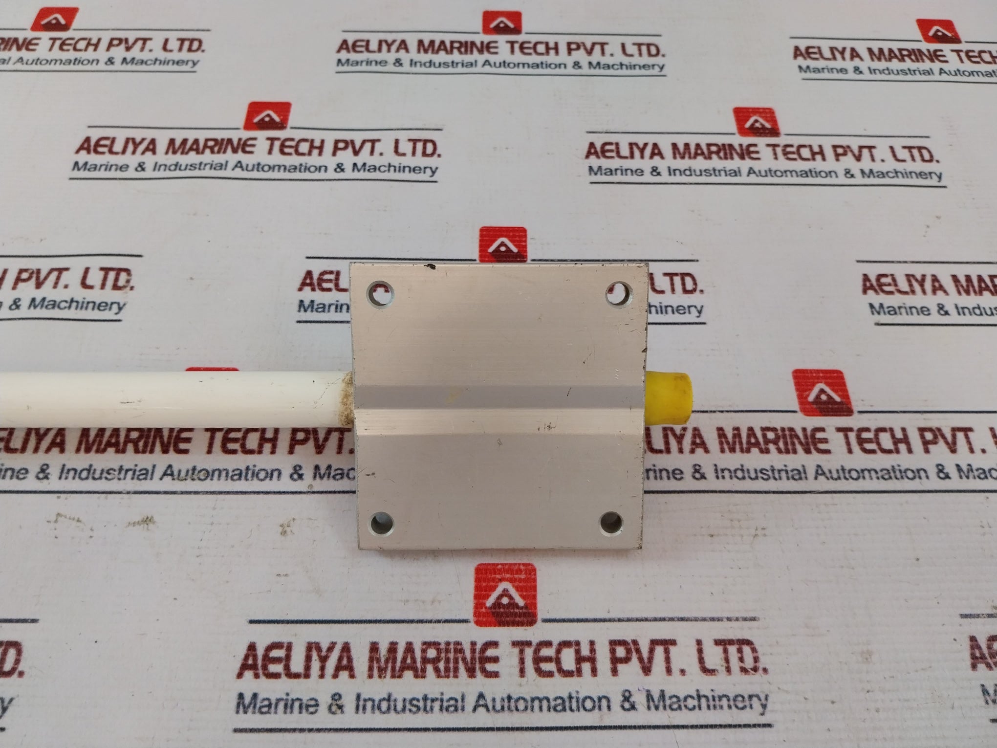 Comrod Ar 10 A/Mf Antenna