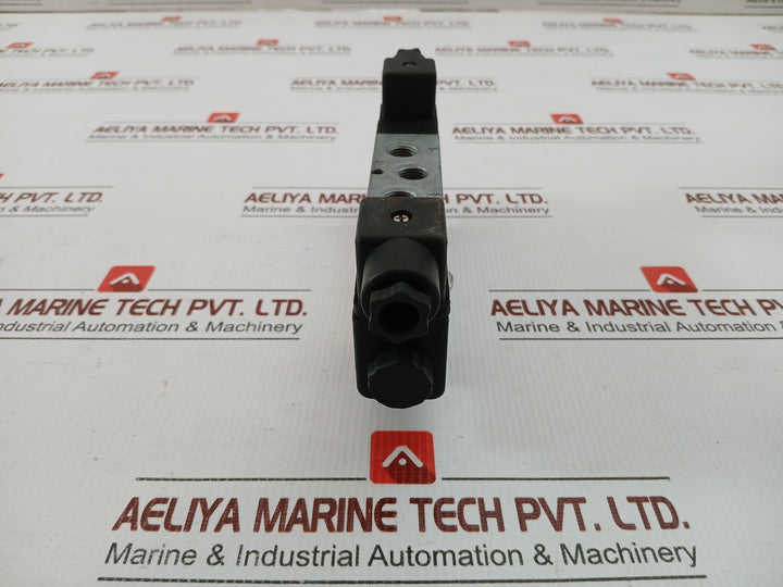 577 627.... 0 Pneumatic Double Solenoid Valve 230V 50/60Hz Rexroth