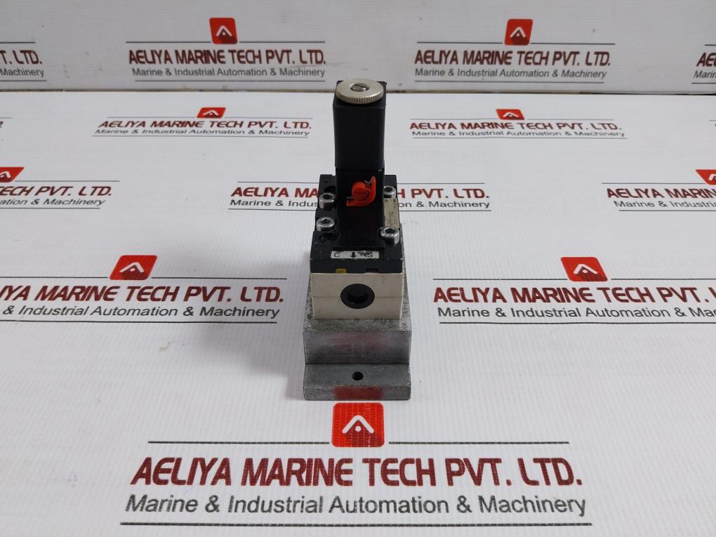 5811010000 Directional Pneumatic Solenoid Valve 10 Bar 24 Vdc Aventics