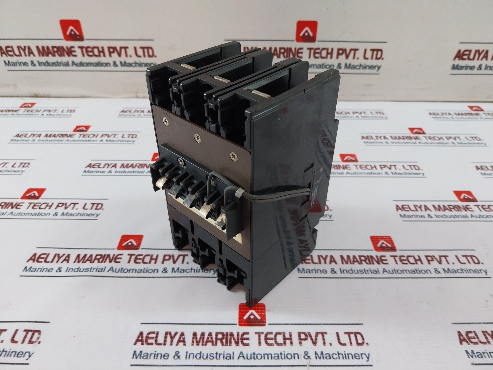 Mitsubishi Electric Nf100-sh No-fuse Breaker 15Amp 660V