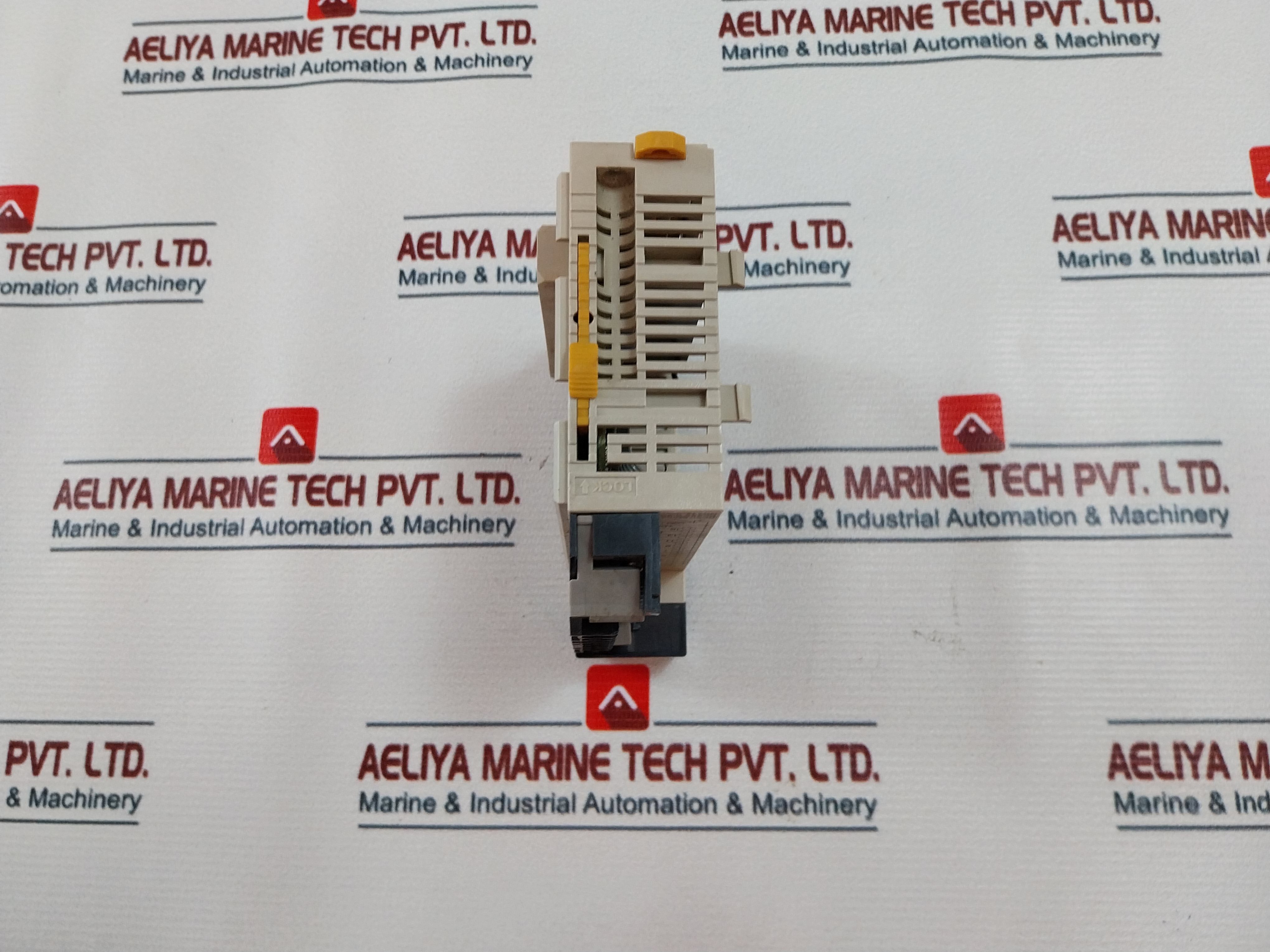 Omron Cqm1-od212 16Points Output Module Unit 5-24Vdc
