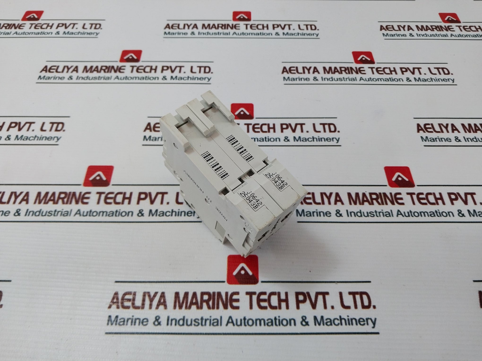Merlin Gerin Multi 9 C60H C3 Circuit Breaker 400V