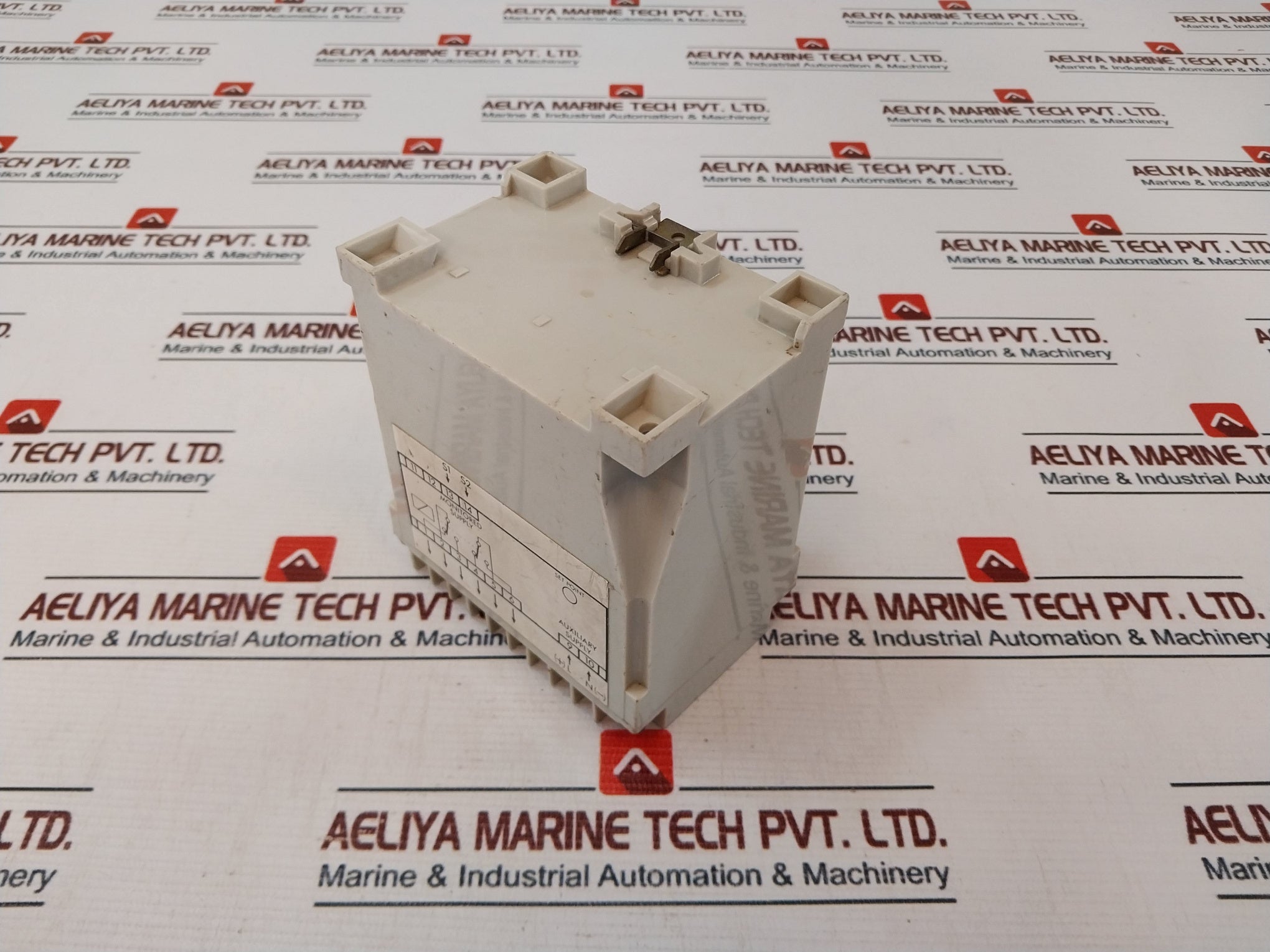Crompton 254-paou Protector Relay 5 Amp 120V 60Hz