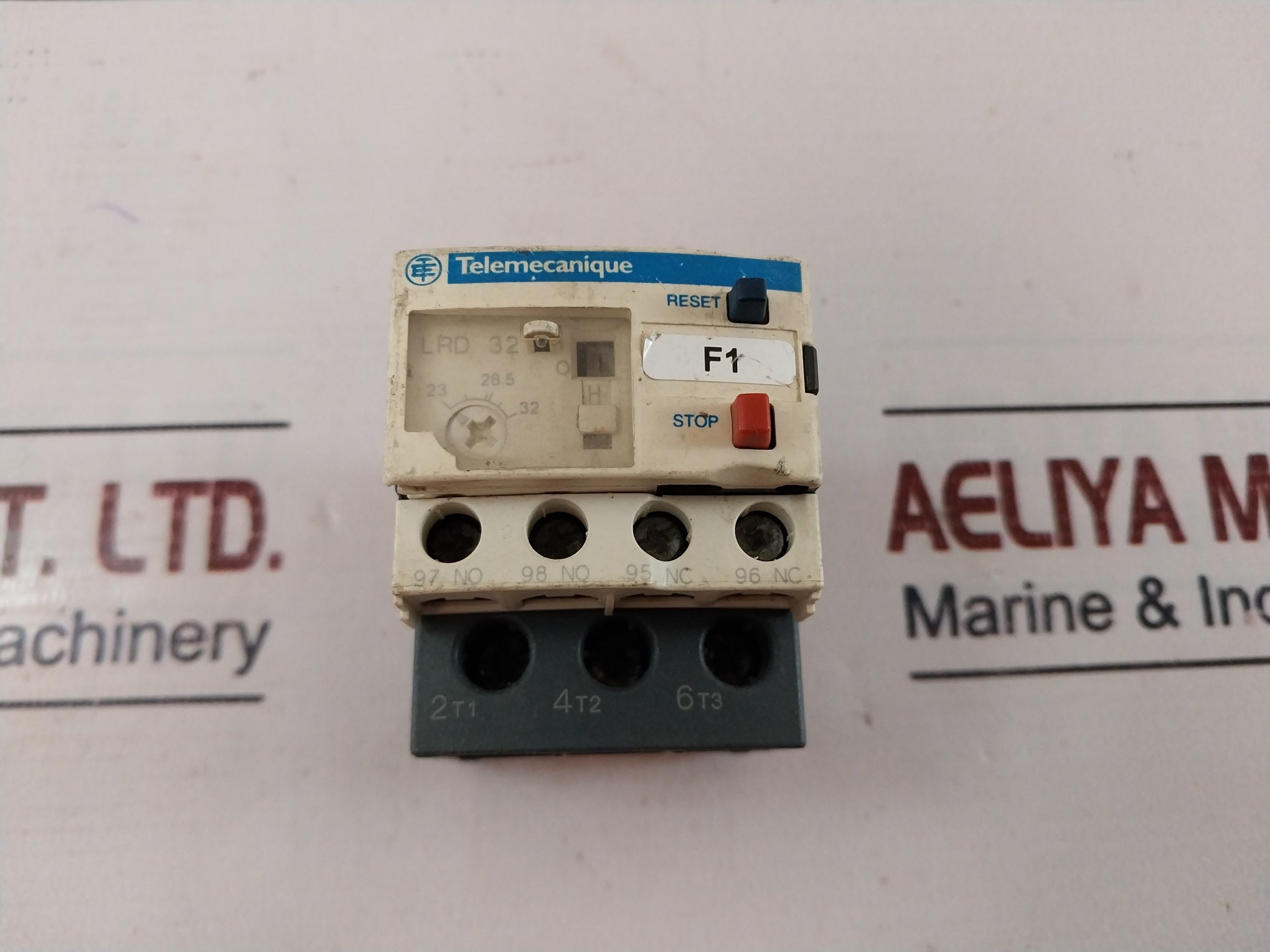 Telemecanique/Schneider Electric Lrd 32 Thermal Overload Relay 23-32A 690V