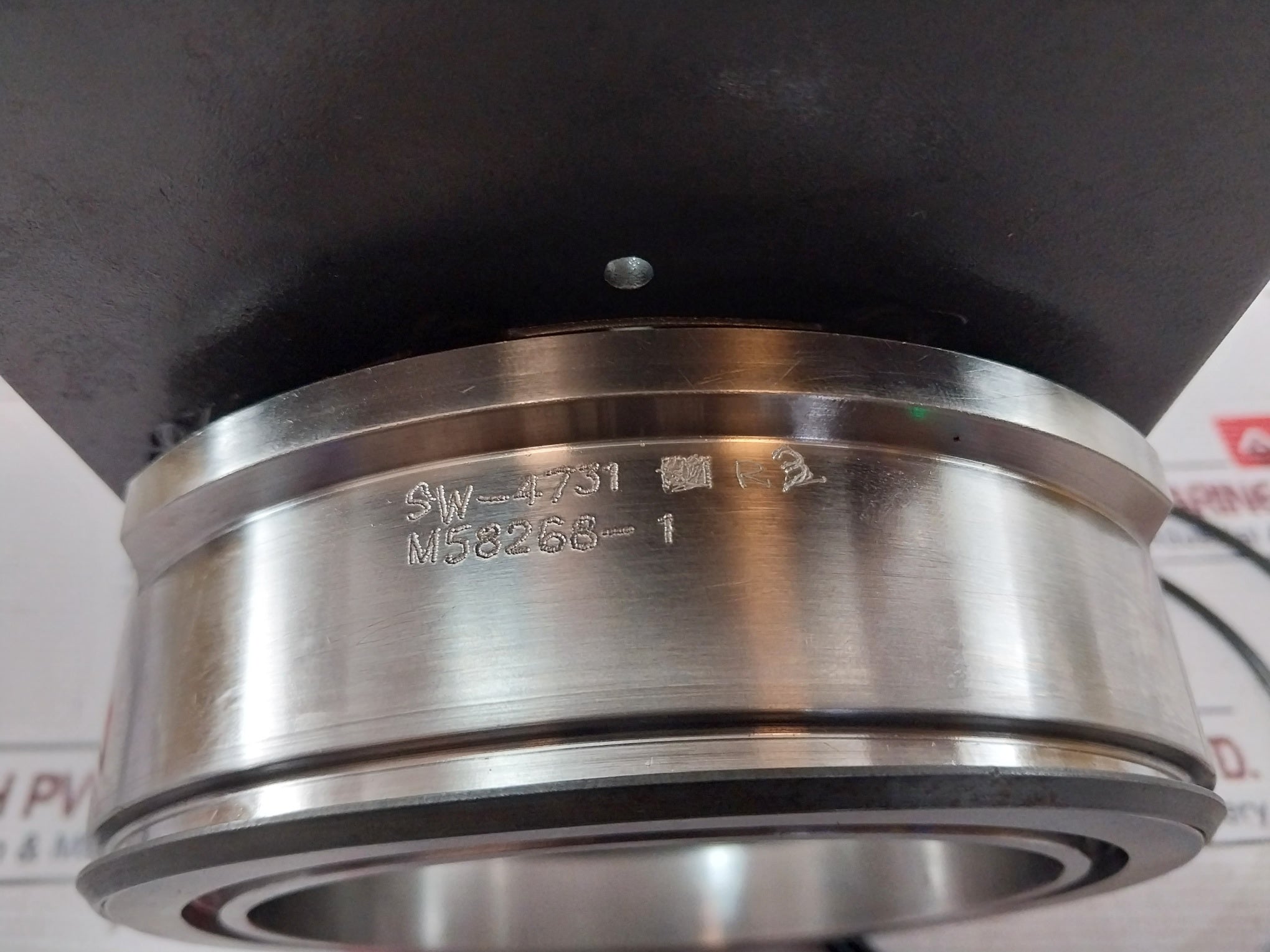 Sw-3849 R9 J43901-37 Bearing