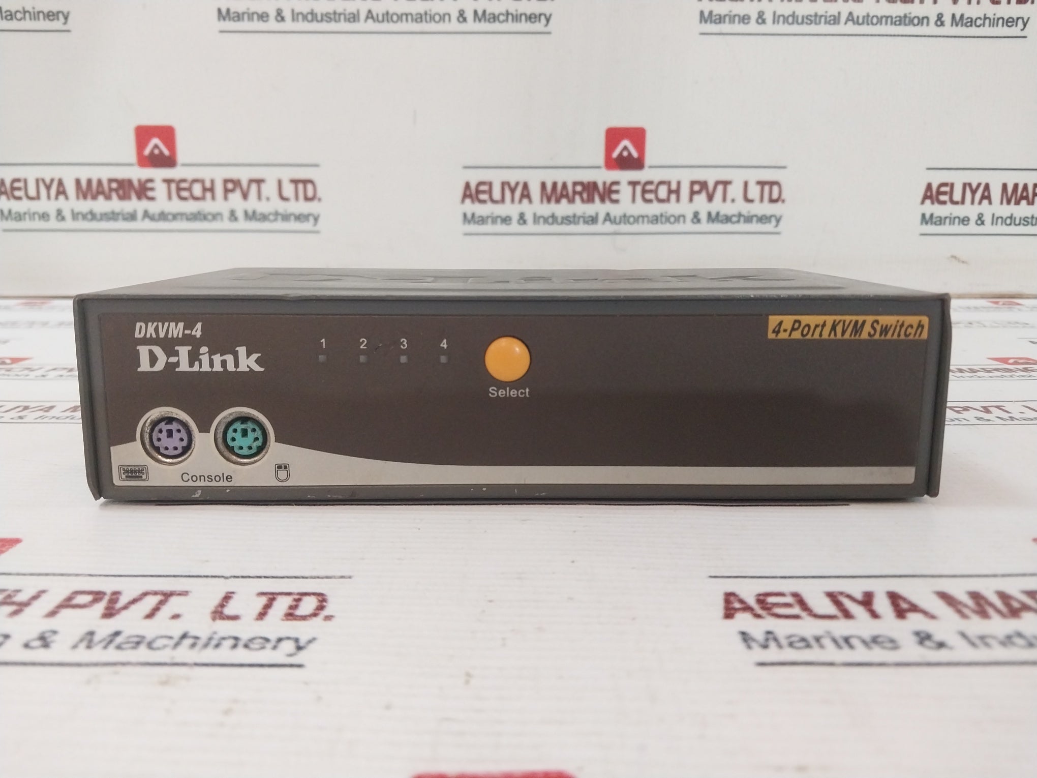 D-link Dkvm-4 4-port Kvm Switch 600Ma Dc9V