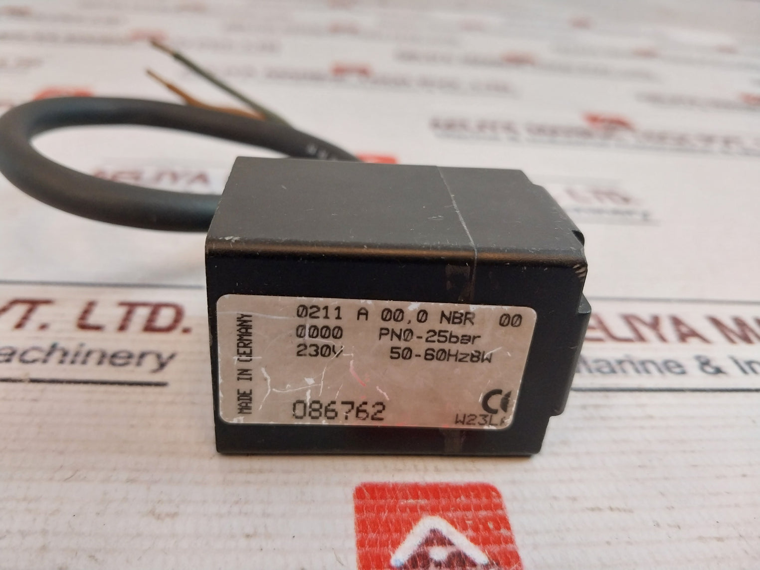 Burkert 0211 A 00,0 Nbr 00 Solenoid Valve Control 230V 50-60Hz 8W