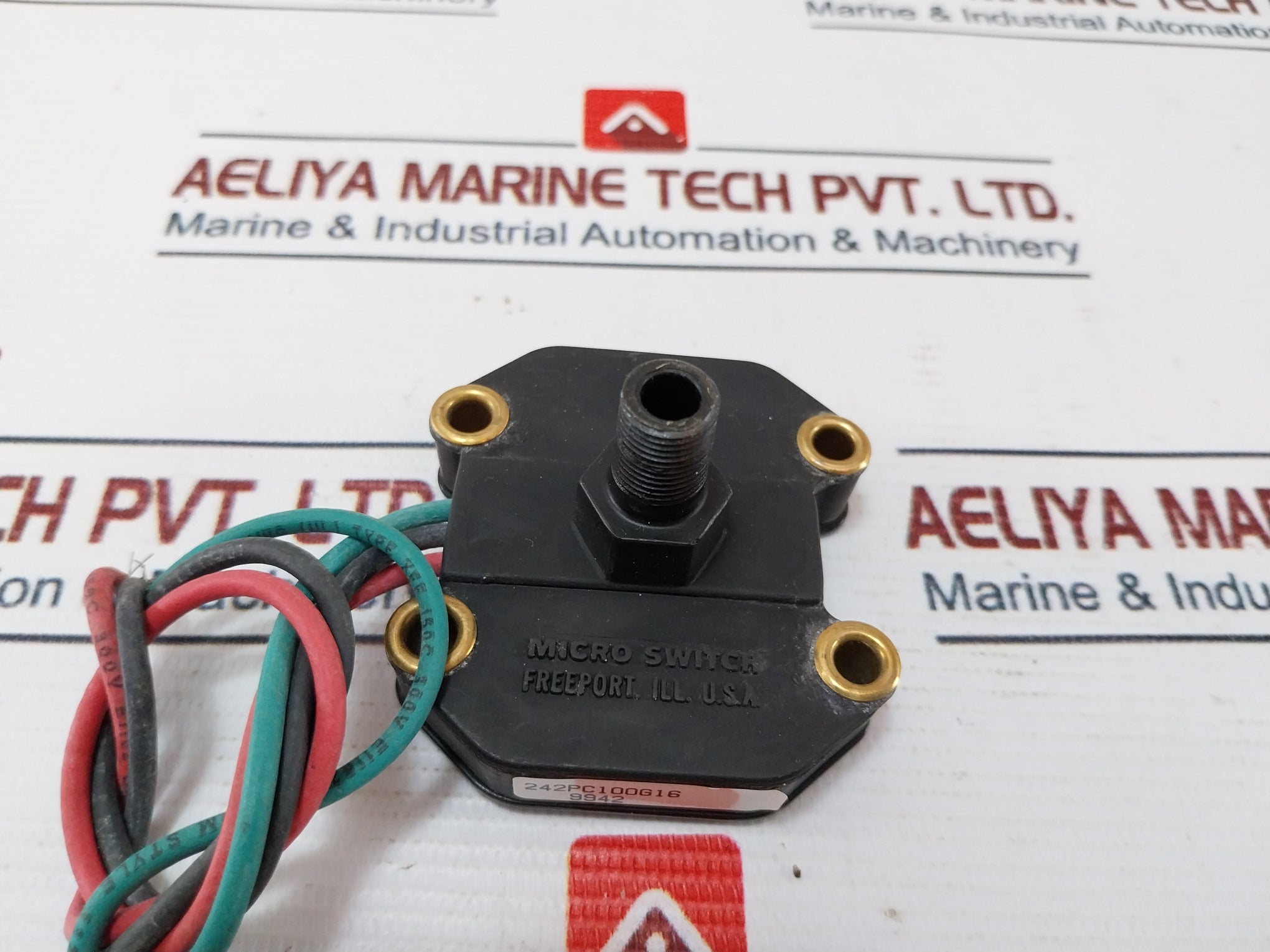Honeywell 242Pc100G16 Micro Switch