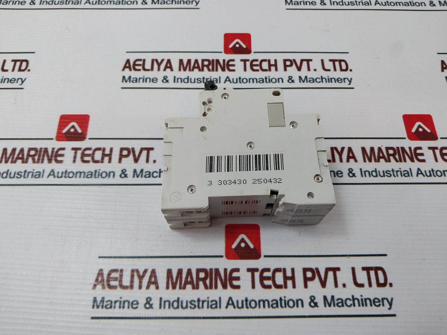 Merlin Gerin Multi 9 C60H C3 Circuit Breaker 400V