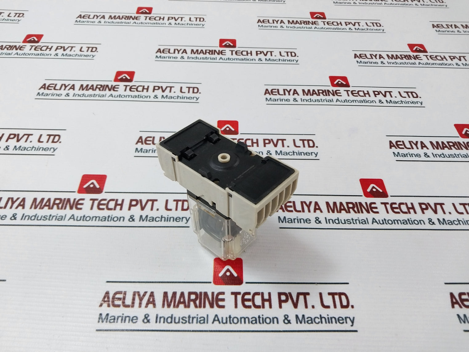 Siemens V23100V9113F206 Plug-in Relay With Base 10A 250V