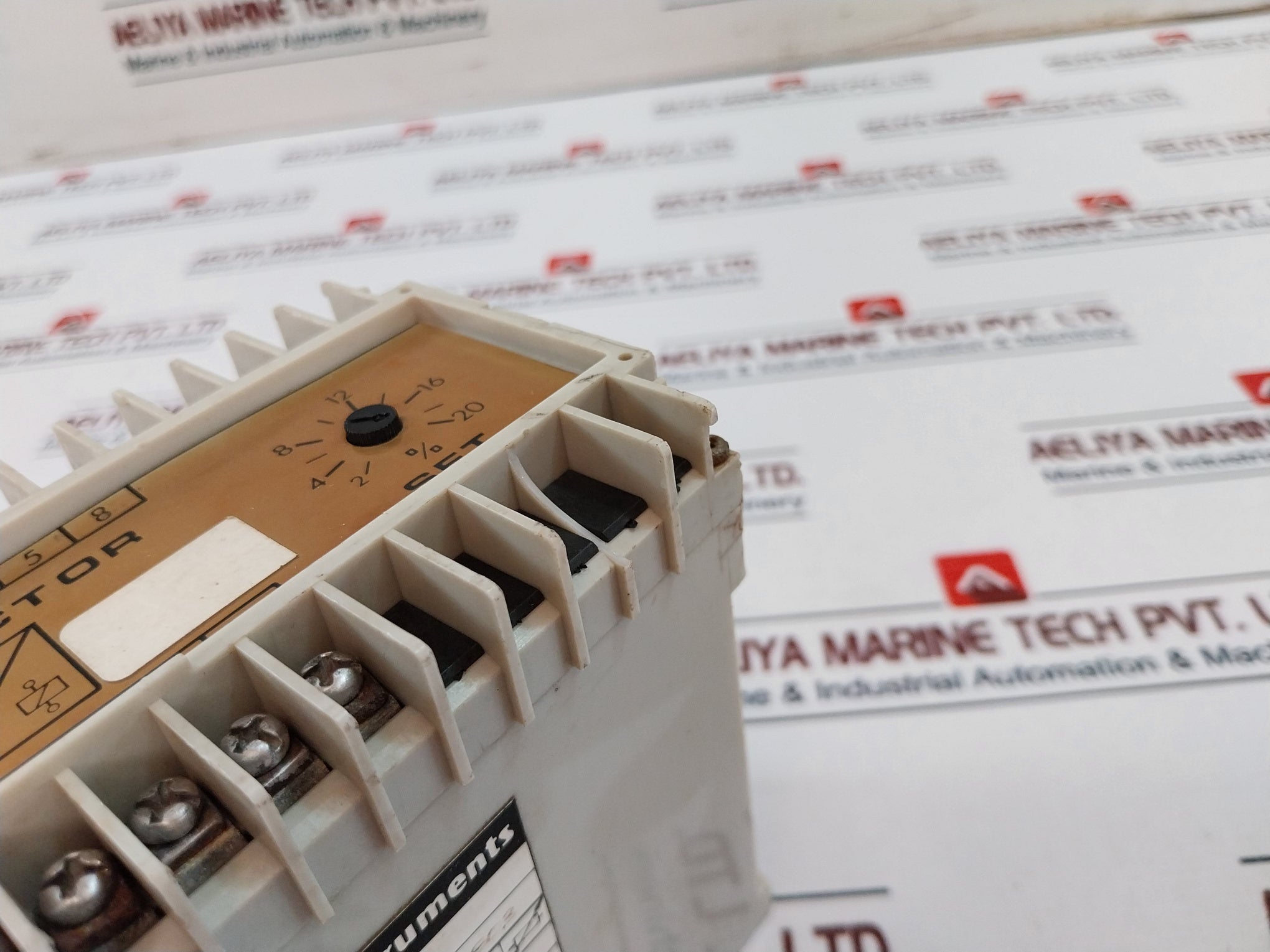 Crompton 256-patu Protector Trip Relay 0-20S Rev W 60Hz