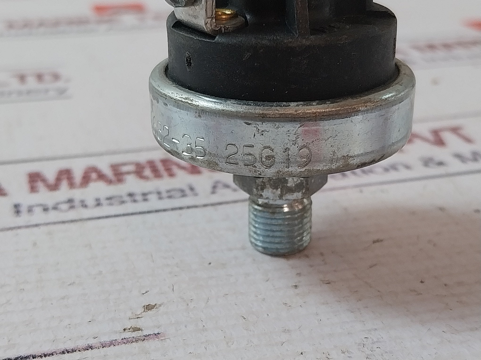 32304682-35 25G19 Pressure Switch