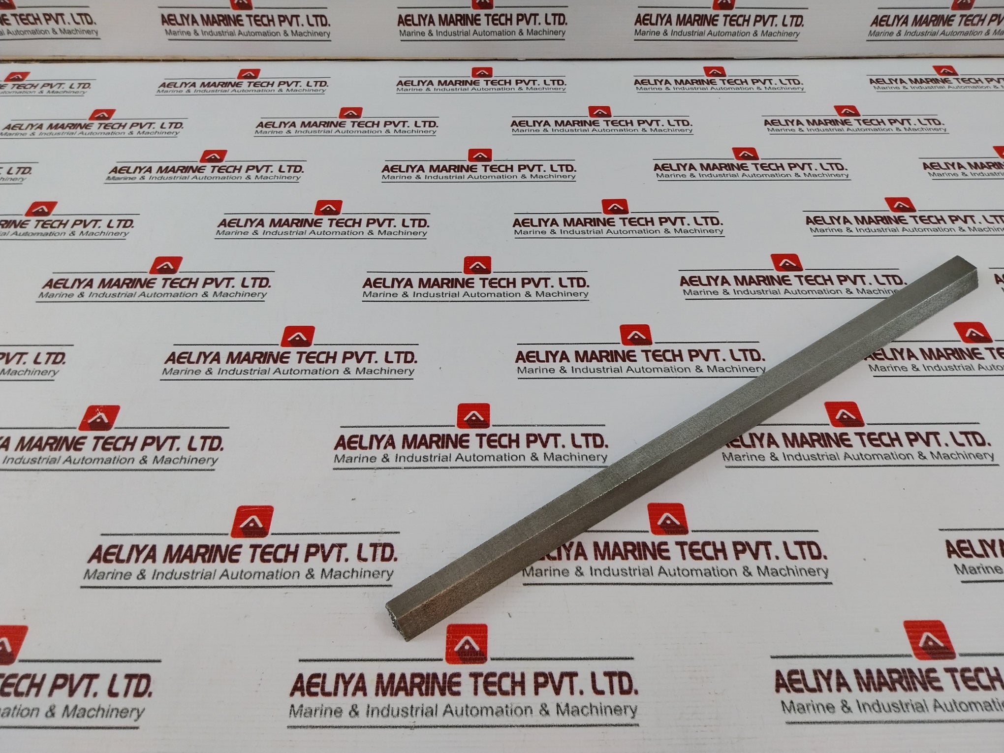 Run Master 33-3022 Gib Square Tool Bit 330 X 1000R